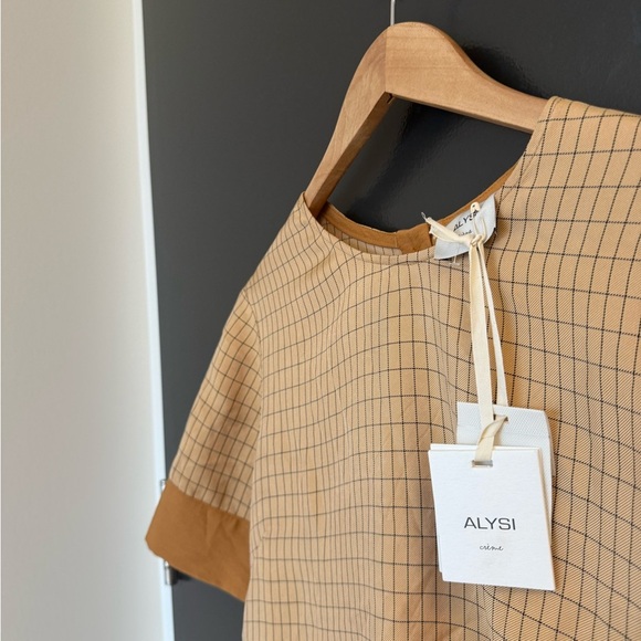 ALYSI NWT size 42 (6 US see measur) Women's Checkered Blouse with lovely buttons - Picture 3 of 15